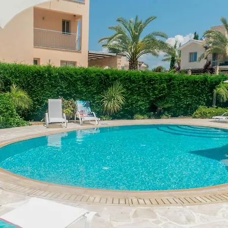 Villa In Sleeps 6 Includes Swimming Pool&air Con Mavroli